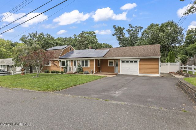 67 Crest Drive, Howell, NJ 07731