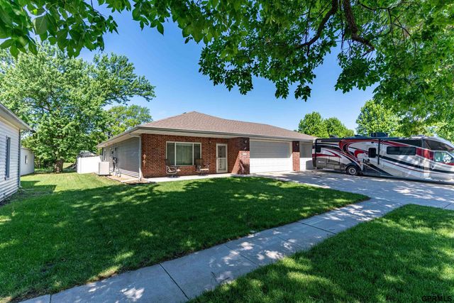 943 Redwood Avenue, Crete, NE 68333