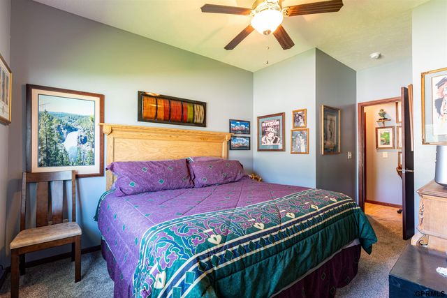 943 Redwood Avenue, Crete, NE 68333