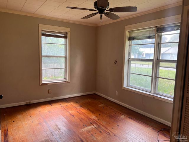 16 Whitehead Dr, Pensacola, FL 32503