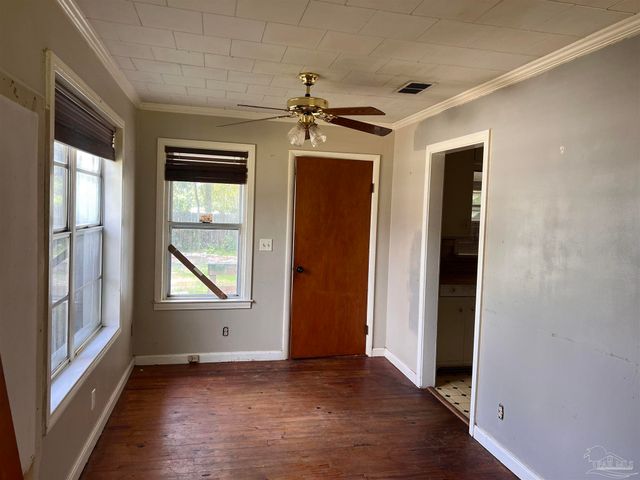16 Whitehead Dr, Pensacola, FL 32503