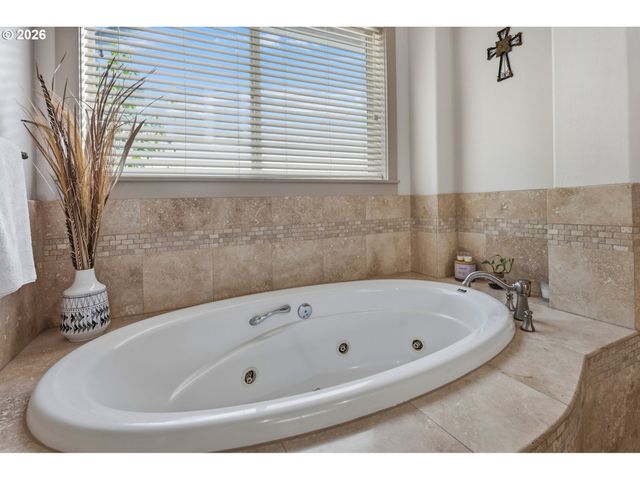 232 MUIRFIELD Ave, Salem, OR 97306