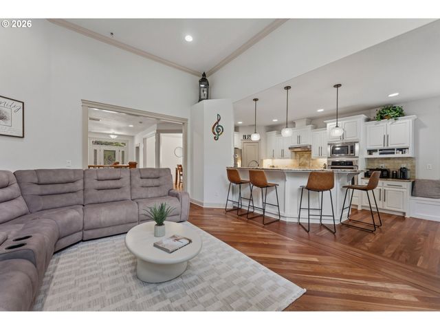232 MUIRFIELD Ave, Salem, OR 97306