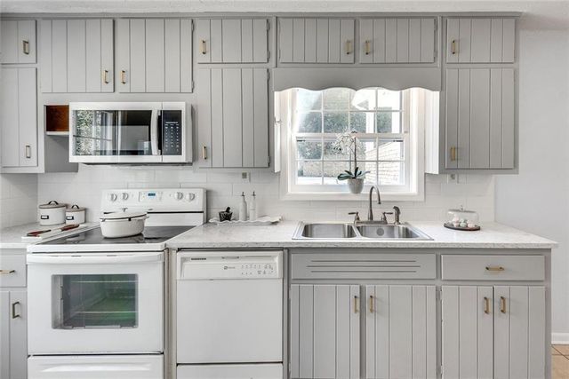 3560 Embry Circle, Atlanta, GA 30341