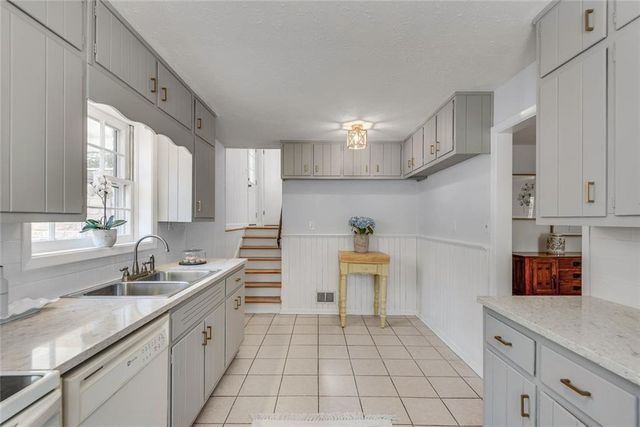 3560 Embry Circle, Atlanta, GA 30341