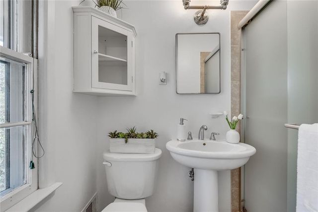 3560 Embry Circle, Atlanta, GA 30341