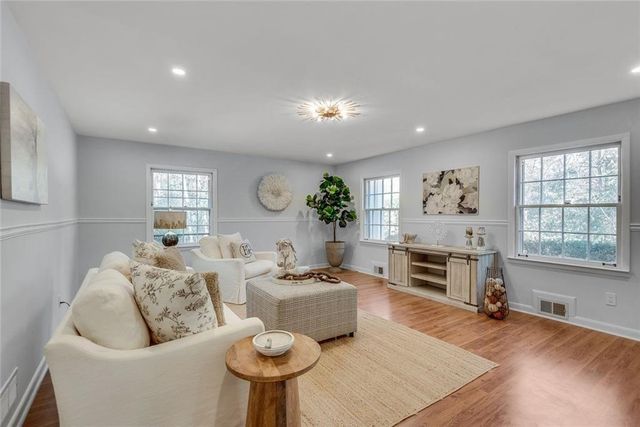 3560 Embry Circle, Atlanta, GA 30341