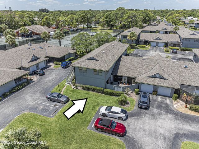 601 Centre Court SW 101, Vero Beach, FL 32962