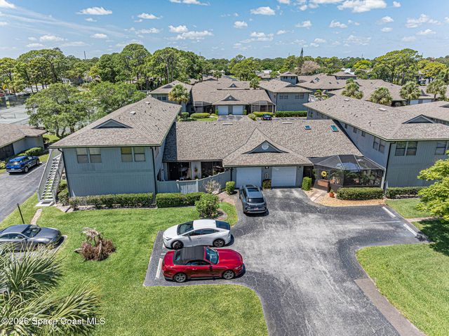 601 Centre Court SW 101, Vero Beach, FL 32962