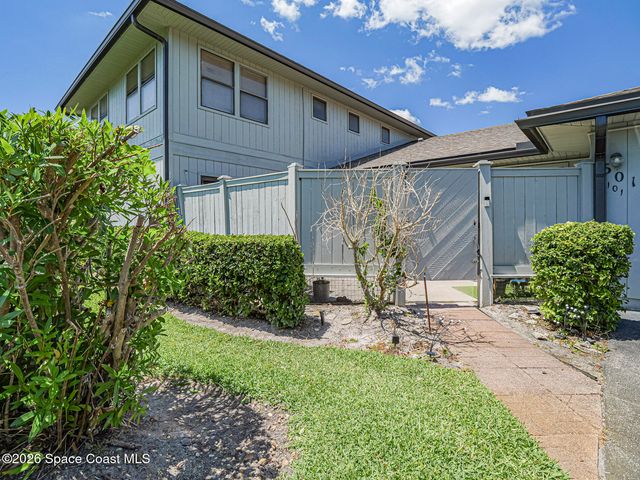 601 Centre Court SW 101, Vero Beach, FL 32962