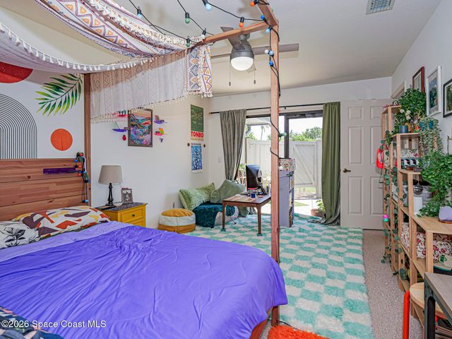 601 Centre Court SW 101, Vero Beach, FL 32962