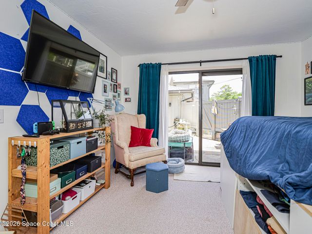 601 Centre Court SW 101, Vero Beach, FL 32962