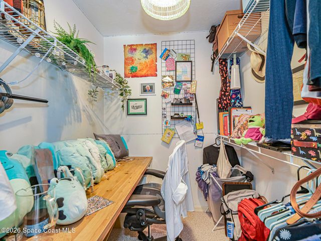 601 Centre Court SW 101, Vero Beach, FL 32962