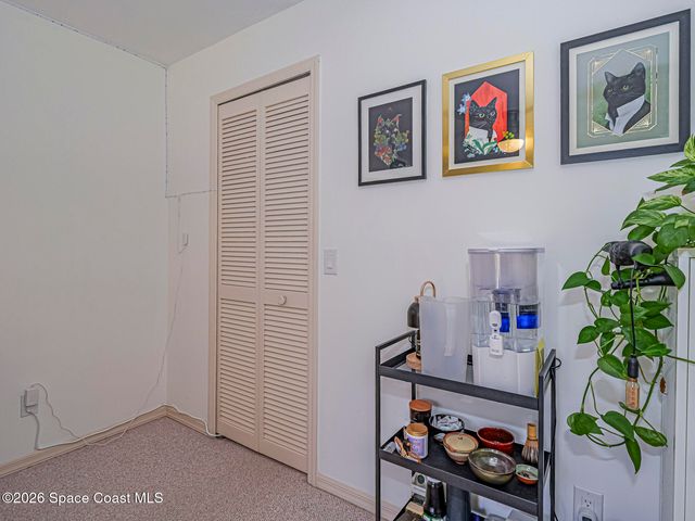 601 Centre Court SW 101, Vero Beach, FL 32962