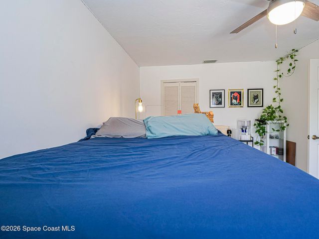 601 Centre Court SW 101, Vero Beach, FL 32962