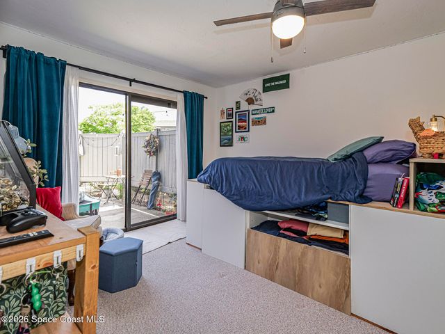 601 Centre Court SW 101, Vero Beach, FL 32962