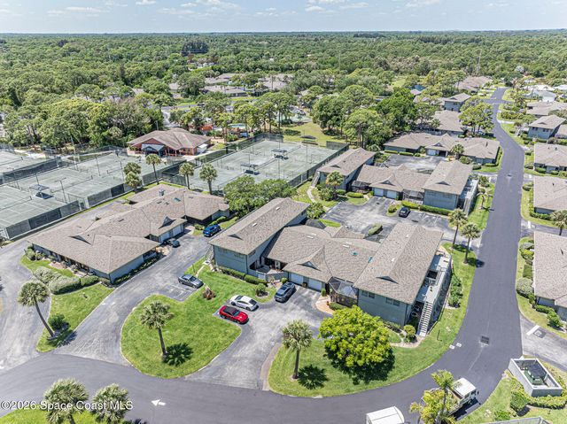 601 Centre Court SW 101, Vero Beach, FL 32962