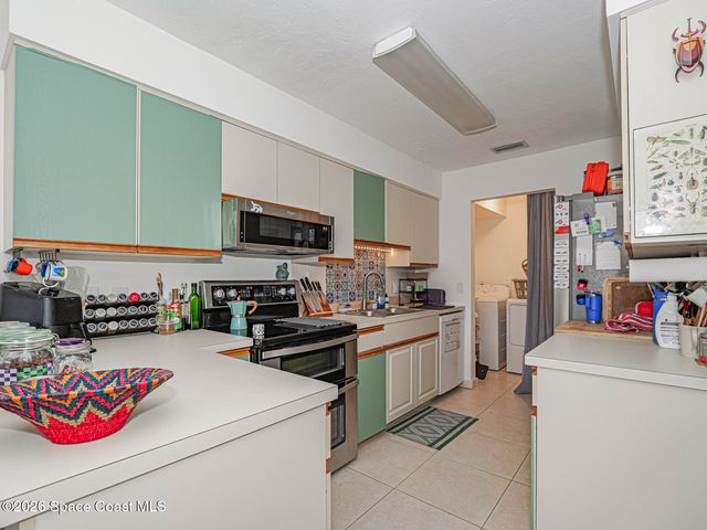 601 Centre Court SW 101, Vero Beach, FL 32962