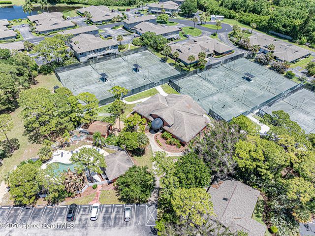 601 Centre Court SW 101, Vero Beach, FL 32962