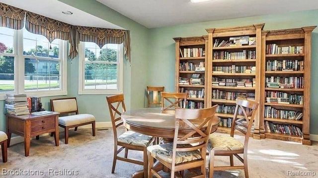 220 Oakbrooke Drive 3, South Lyon, MI 48178