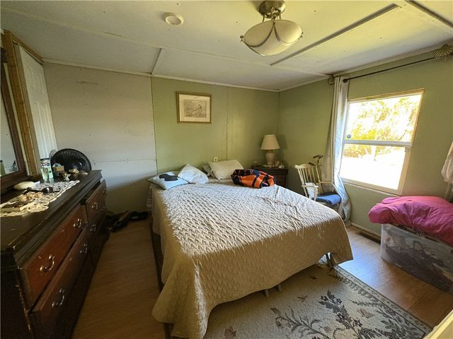 50 Sandy Brook Dr, Hamlin, NY 14464