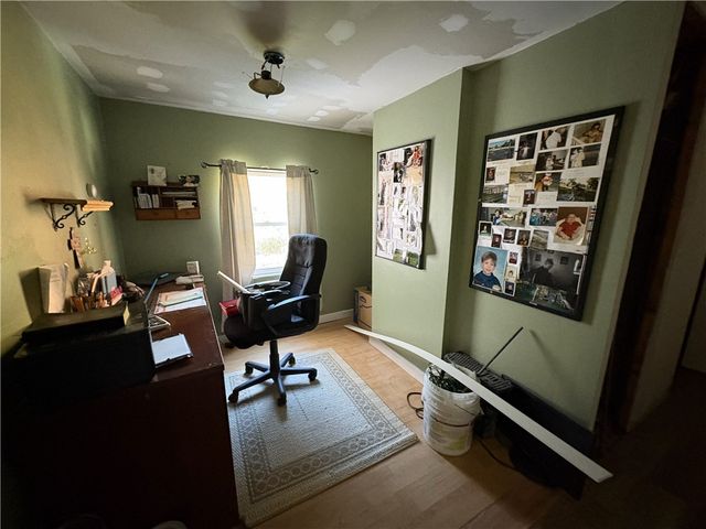 50 Sandy Brook Dr, Hamlin, NY 14464