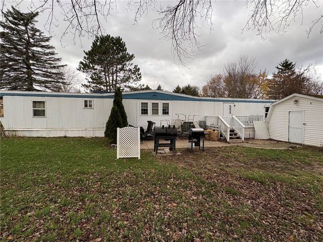 50 Sandy Brook Dr, Hamlin, NY 14464