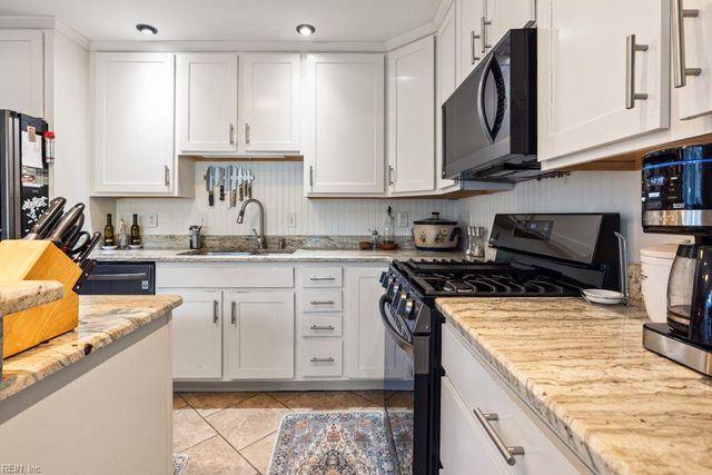 3216 Queensbury DR, Virginia Beach, VA 23454