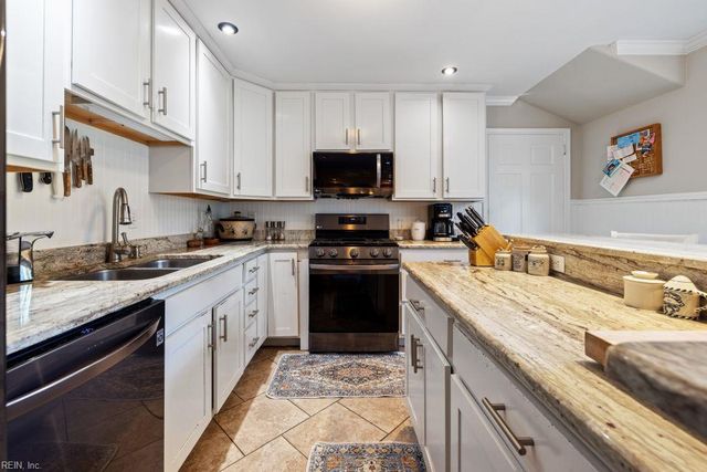 3216 Queensbury DR, Virginia Beach, VA 23454