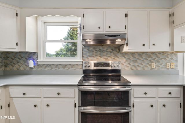236 Lakeshore Circle, Rogersville, TN 37857