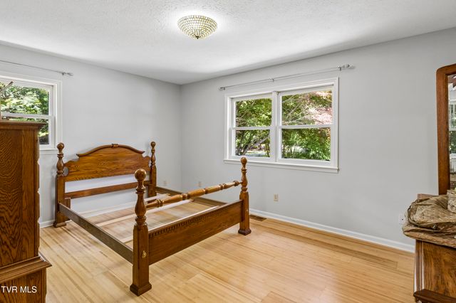 236 Lakeshore Circle, Rogersville, TN 37857