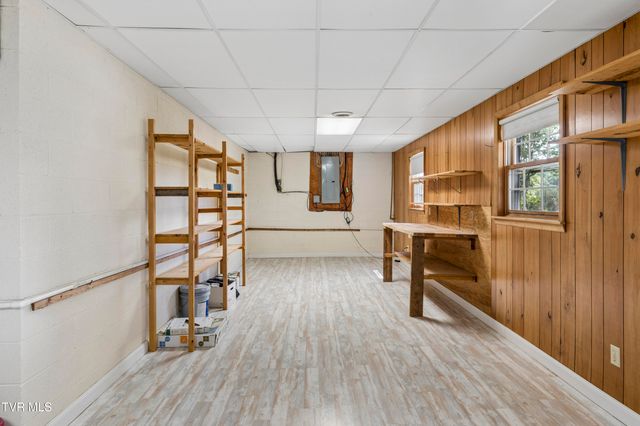236 Lakeshore Circle, Rogersville, TN 37857