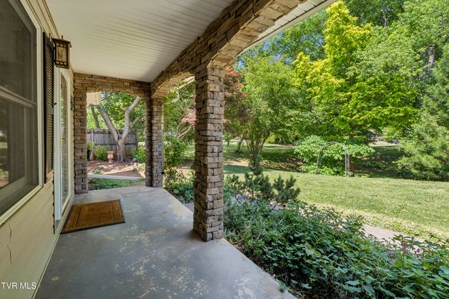 236 Lakeshore Circle, Rogersville, TN 37857