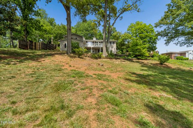 236 Lakeshore Circle, Rogersville, TN 37857