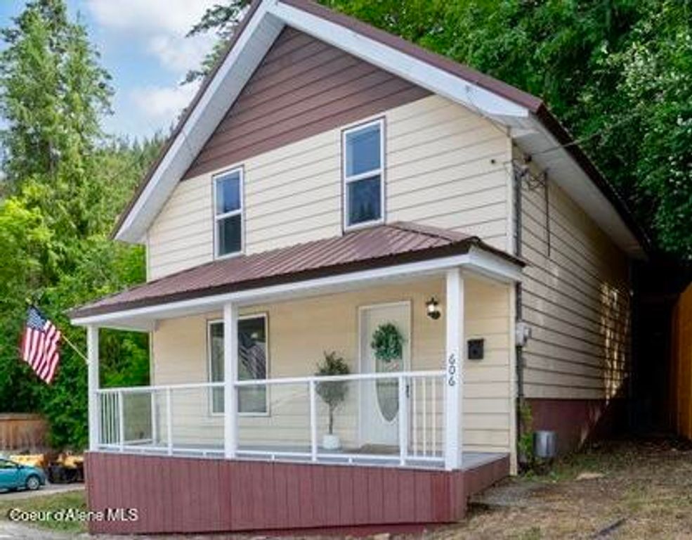 606 Residence ST, Wallace, ID 83873
