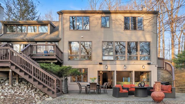139 Pascack Road, Pearl River, NY 10965