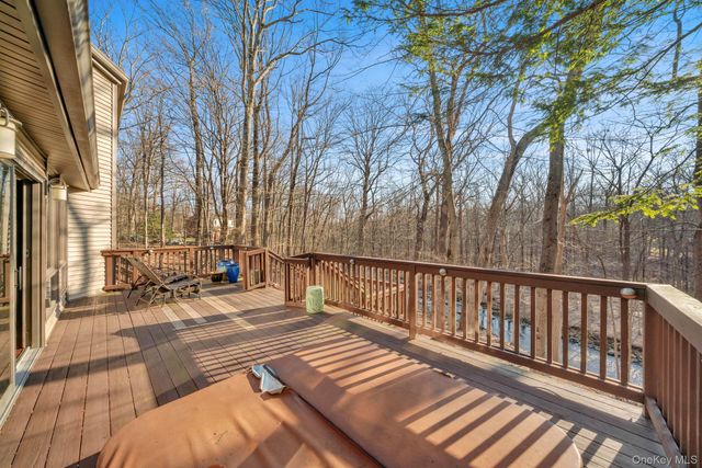 139 Pascack Road, Pearl River, NY 10965