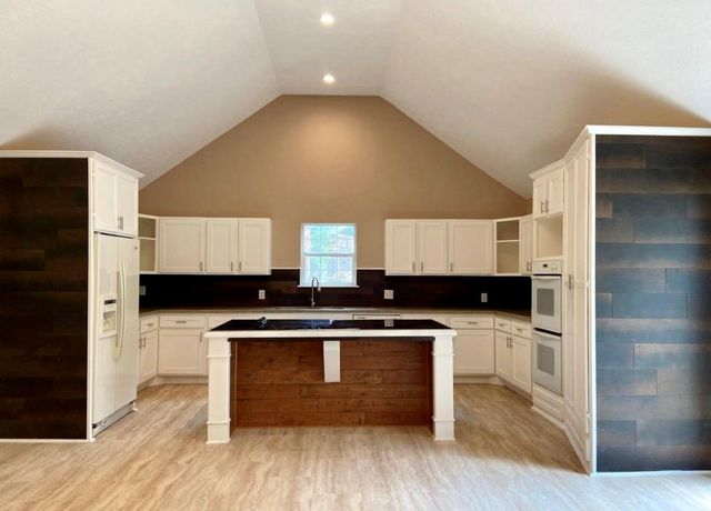 17821 Theiss Mail Route C, Spring, TX 77379