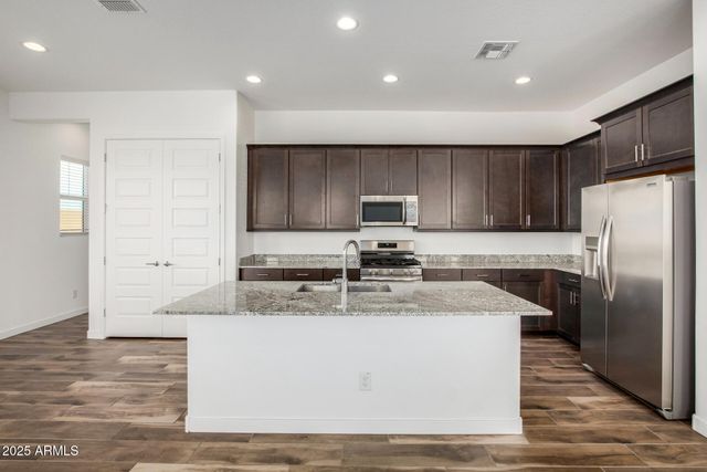 14958 W SMOKETREE Drive, Surprise, AZ 85387