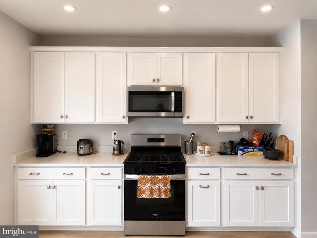 8296 KNIGHT STATION WAY, Manassas, VA 20110