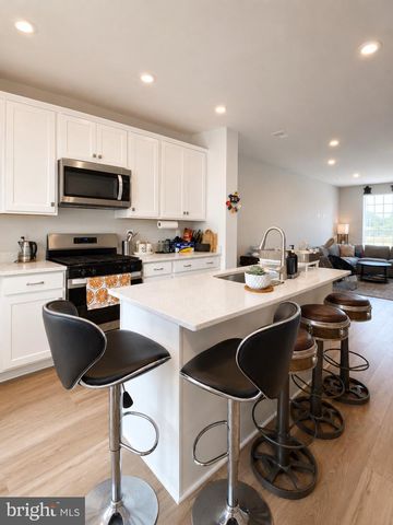8296 KNIGHT STATION WAY, Manassas, VA 20110