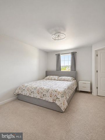 8296 KNIGHT STATION WAY, Manassas, VA 20110