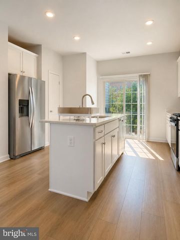 8296 KNIGHT STATION WAY, Manassas, VA 20110