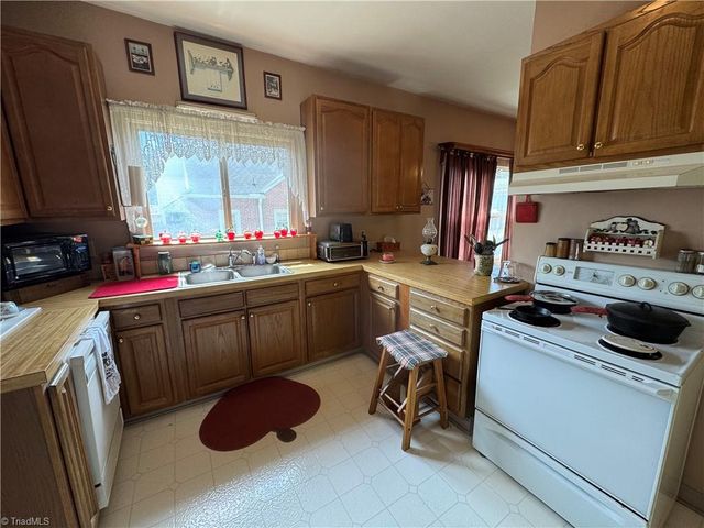 110 Bay Street, Rural Hall, NC 27045