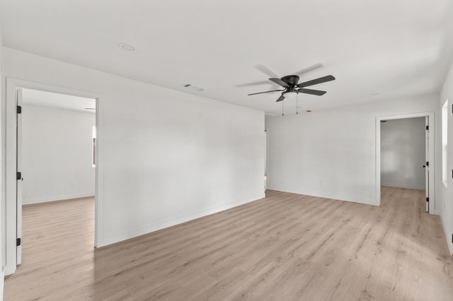 207 Pleasant Street, Lindsay, CA 93247