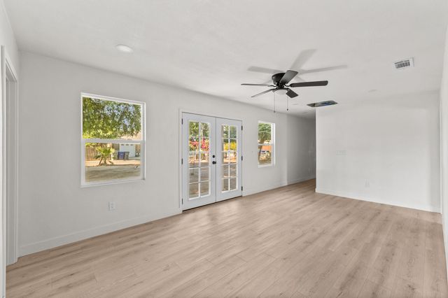 207 Pleasant Street, Lindsay, CA 93247