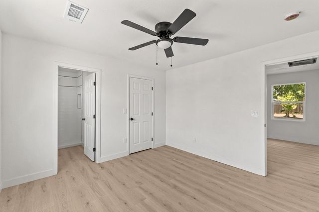 207 Pleasant Street, Lindsay, CA 93247