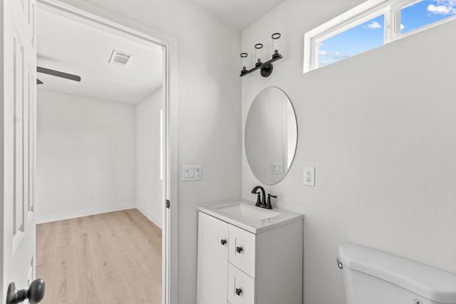 207 Pleasant Street, Lindsay, CA 93247