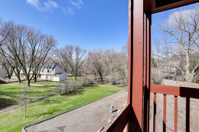 110212 Village Road, Chaska, MN 55318