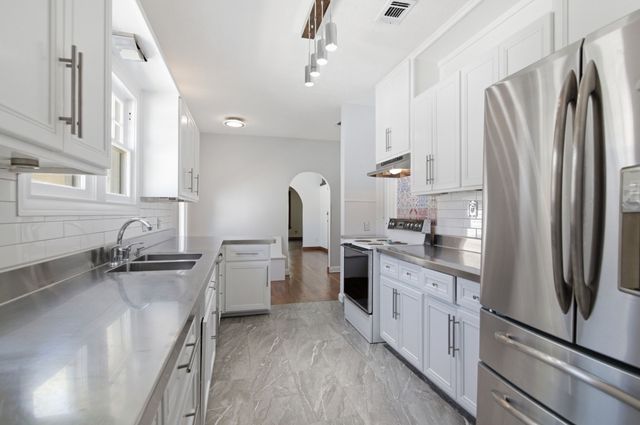 2516 Shirley Avenue, Fort Worth, TX 76109